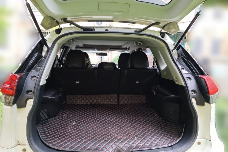 Used Nissan X-Trail 2017 2.0L CVT Comfort Edition 2WD Trunk