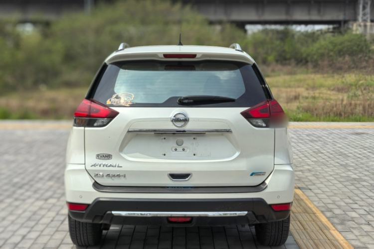 Used Nissan X-Trail 2017 2.5L CVT Luxury Edition 4WD Trunk