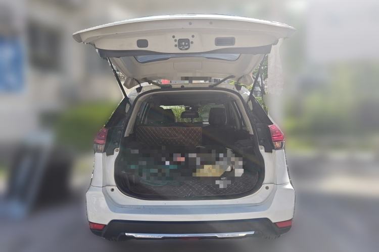 Used Nissan X-Trail 2017 2.0L CVT Comfort Edition 2WD Trunk