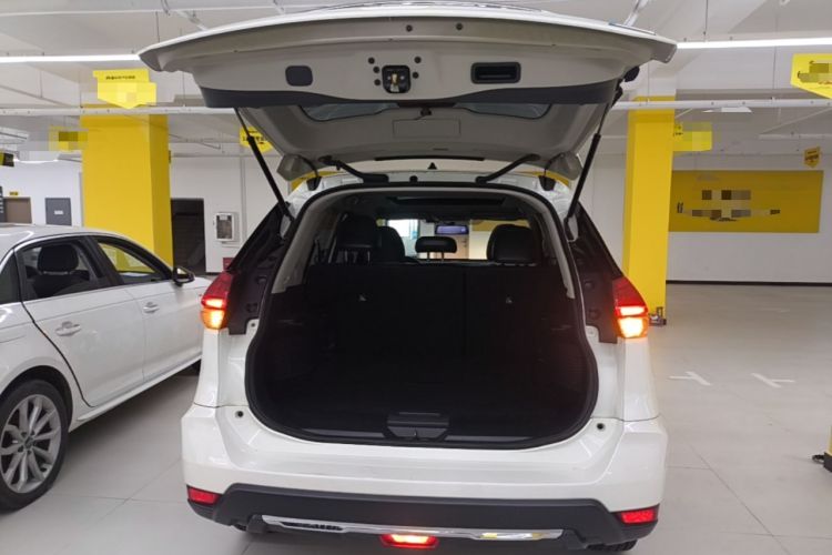 Used Nissan X-Trail 2017 2.0L CVT Comfort Edition 2WD Trunk