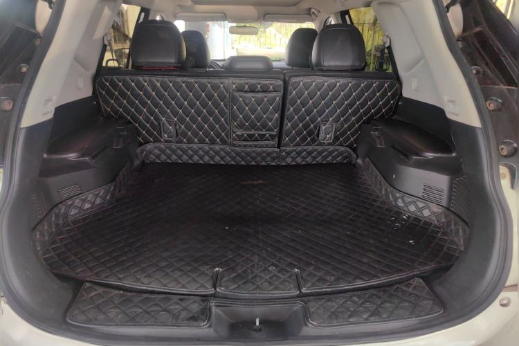 Used Nissan X-Trail 2017 2.0L CVT Comfort Edition 2WD Trunk