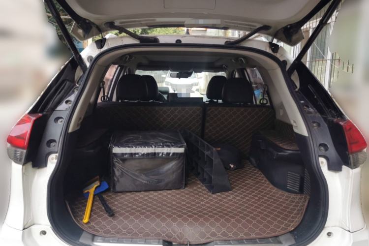 Used Nissan X-Trail 2017 2.5L CVT Luxury Edition 4WD Trunk