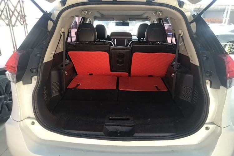 Used Nissan X-Trail 2017 2.0L CVT 7-Seater Comfort Edition 2WD Trunk