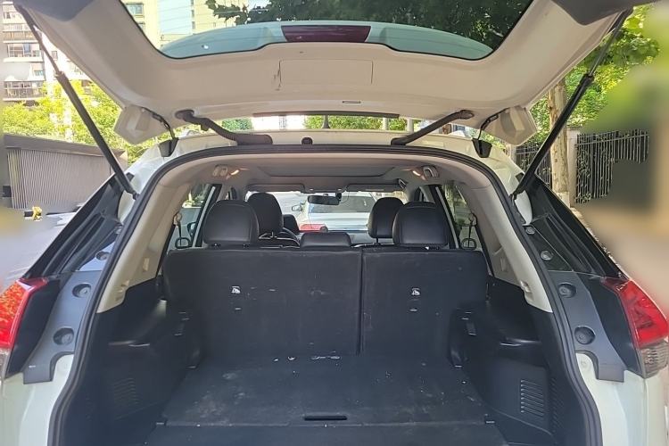 Used Nissan X-Trail 2017 2.5L CVT Leading Edition 4WD Trunk