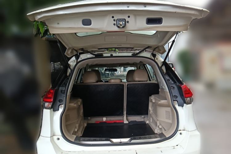 Used Nissan X-Trail 2017 2.0L CVT Comfort Edition 2WD Trunk