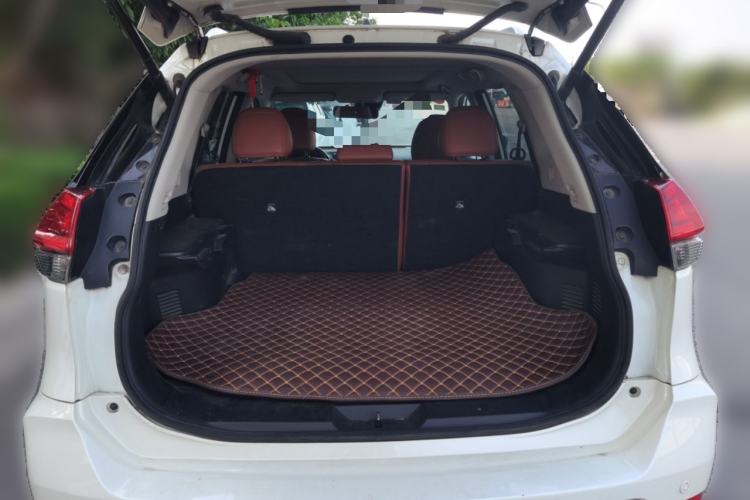 Used Nissan X-Trail 2017 2.5L CVT Ultimate Edition 4WD Trunk