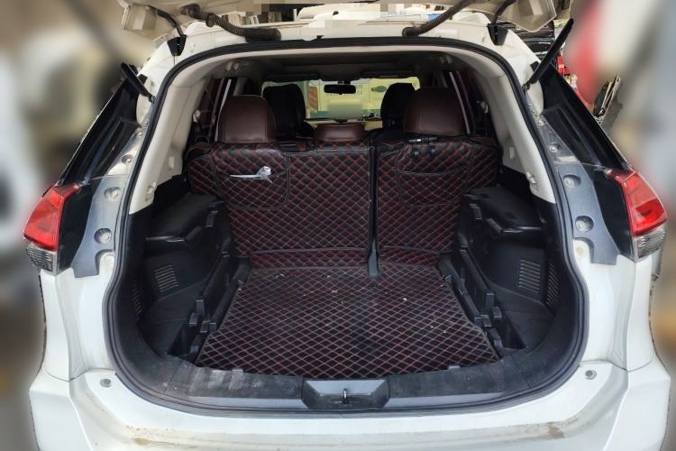 Used Nissan X-Trail 2017 2.0L CVT Comfort Edition 2WD Trunk