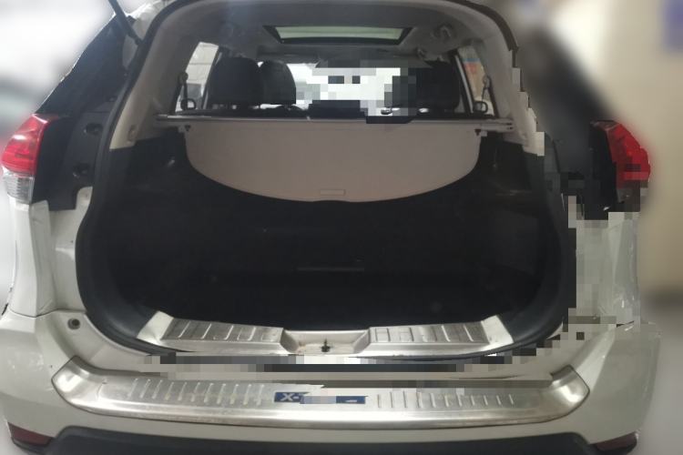 Used Nissan X-Trail 2017 2.0L CVT Comfort Edition 2WD Trunk