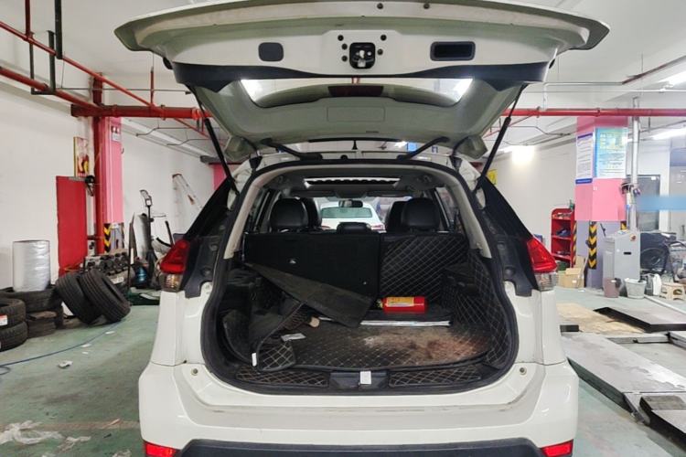 Used Nissan X-Trail 2017 2.0L CVT Comfort Edition 2WD Trunk