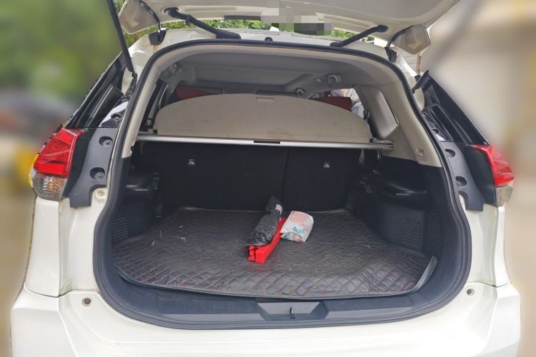 Used Nissan X-Trail 2017 2.0L CVT Comfort Edition 2WD Trunk