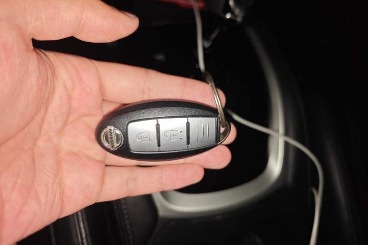 Used Nissan X-Trail 2017 2.0L CVT Comfort Edition 2WD Vehicle Key