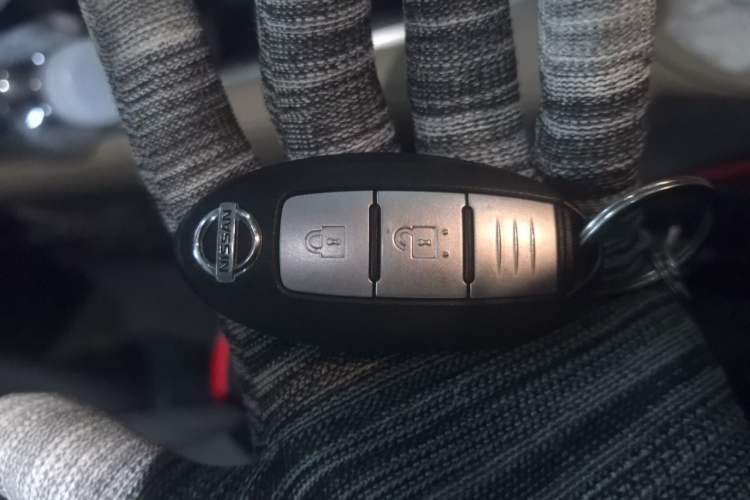 Used Nissan X-Trail 2017 2.0L CVT Comfort Edition 2WD Vehicle Key