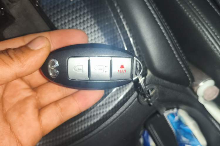 Used Nissan X-Trail 2017 2.5L CVT Luxury Edition 4WD Vehicle Key