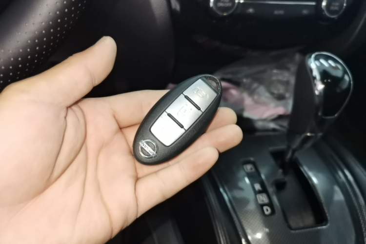 Used Nissan X-Trail 2017 2.5L CVT Luxury Edition 4WD Vehicle Key