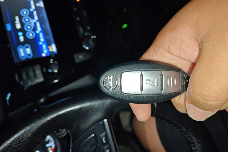 Used Nissan X-Trail 2017 2.0L CVT Smart Enjoyment Version 2WD Vehicle Key