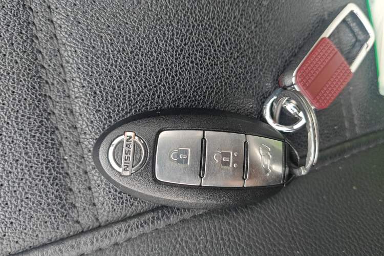 Used Nissan X-Trail 2017 2.0L CVT Comfort Edition 2WD Vehicle Key