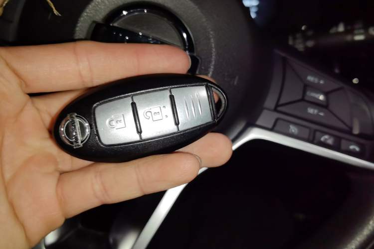 Used Nissan X-Trail 2017 2.0L CVT Comfort Edition 2WD Vehicle Key