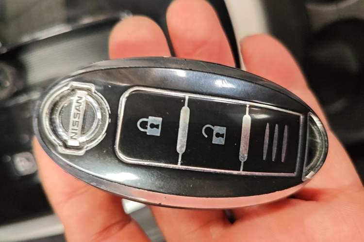 Used Nissan X-Trail 2017 2.0L CVT Comfort Edition 2WD Vehicle Key