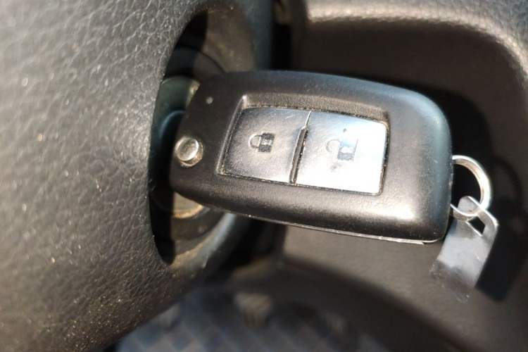 Used Nissan X-Trail 2017 2.0L Manual Classic Edition 2WD Vehicle Key