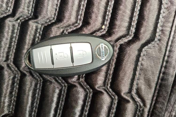 Used Nissan X-Trail 2017 2.0L CVT Comfort Edition 2WD Vehicle Key