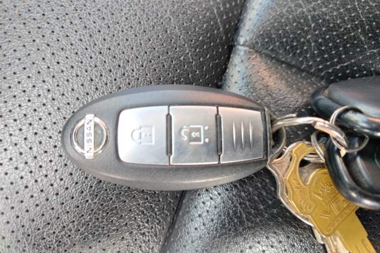 Used Nissan X-Trail 2017 2.0L CVT Comfort Edition 2WD Vehicle Key