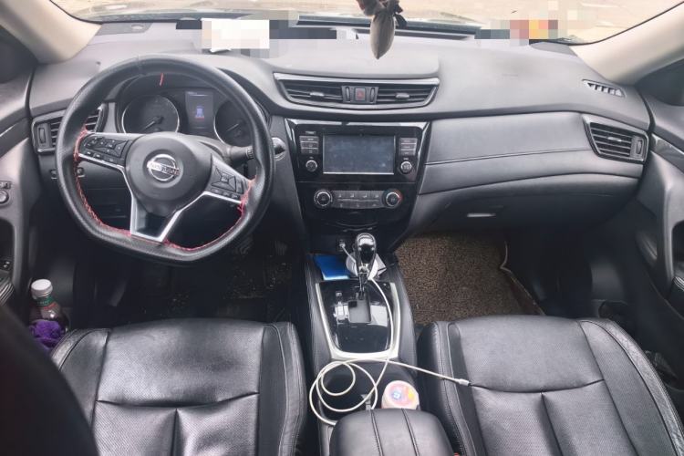 Used Nissan X-Trail 2017 2.0L CVT Comfort Edition 2WD Center Console