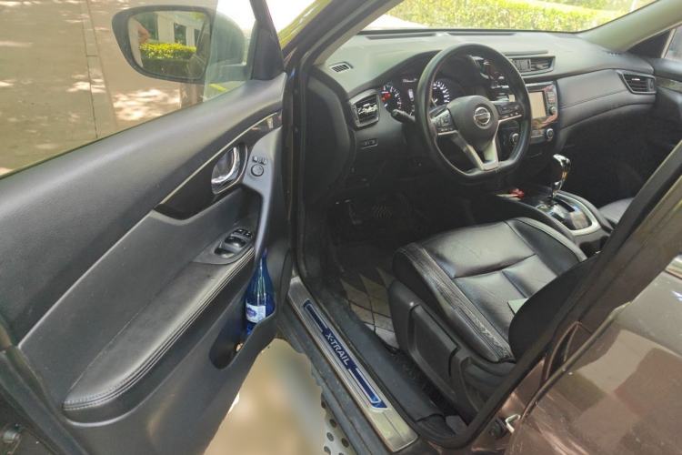 Used Nissan X-Trail 2017 2.0L CVT Comfort Edition 2WD Driver Seat