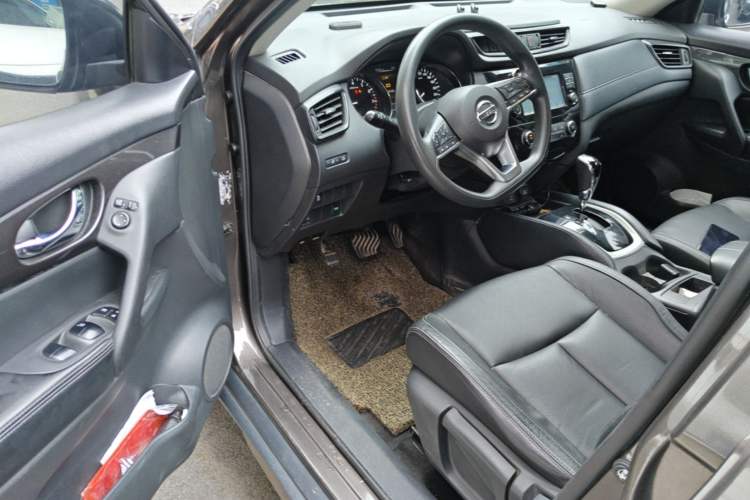 Used Nissan X-Trail 2017 2.0L CVT Comfort Edition 2WD Driver Seat