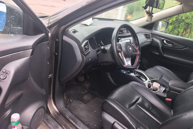 Used Nissan X-Trail 2017 2.0L CVT Comfort Edition 2WD Driver Seat