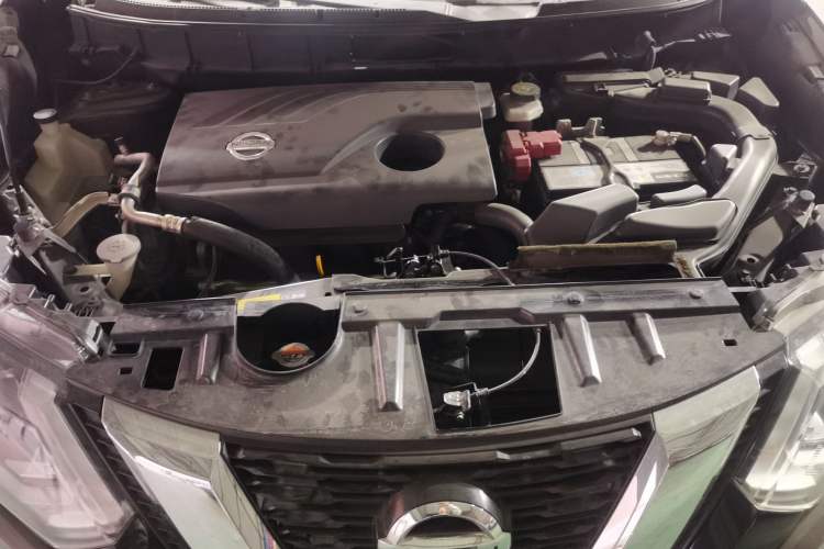 Used Nissan X-Trail 2017 2.0L CVT Comfort Edition 2WD Engine Bay