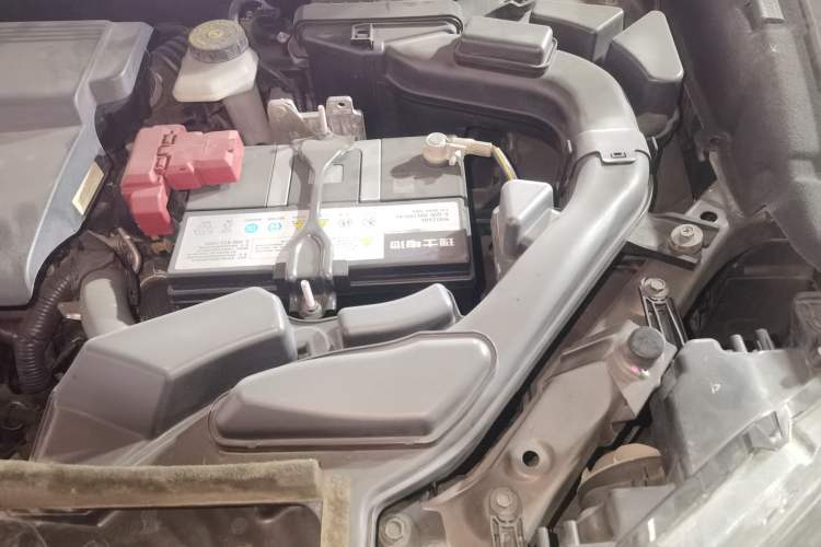 Used Nissan X-Trail 2017 2.0L CVT Comfort Edition 2WD Engine Bay Left