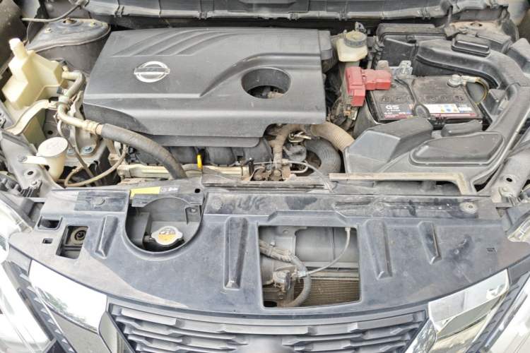 Used Nissan X-Trail 2017 2.0L CVT Comfort Edition 2WD Engine Bay