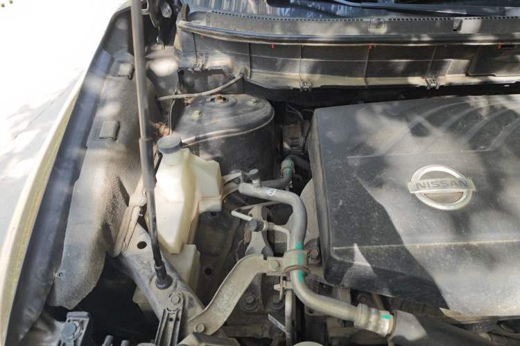 Used Nissan X-Trail 2017 2.0L CVT Comfort Edition 2WD Engine Bay Right