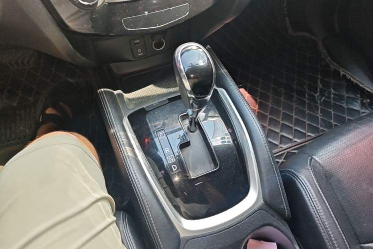 Used Nissan X-Trail 2017 2.0L CVT Comfort Edition 2WD Gear Lever