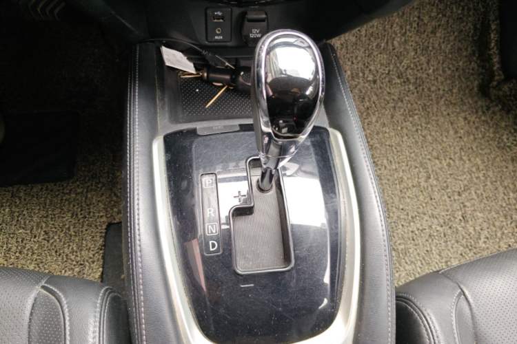 Used Nissan X-Trail 2017 2.0L CVT Comfort Edition 2WD Gear Lever