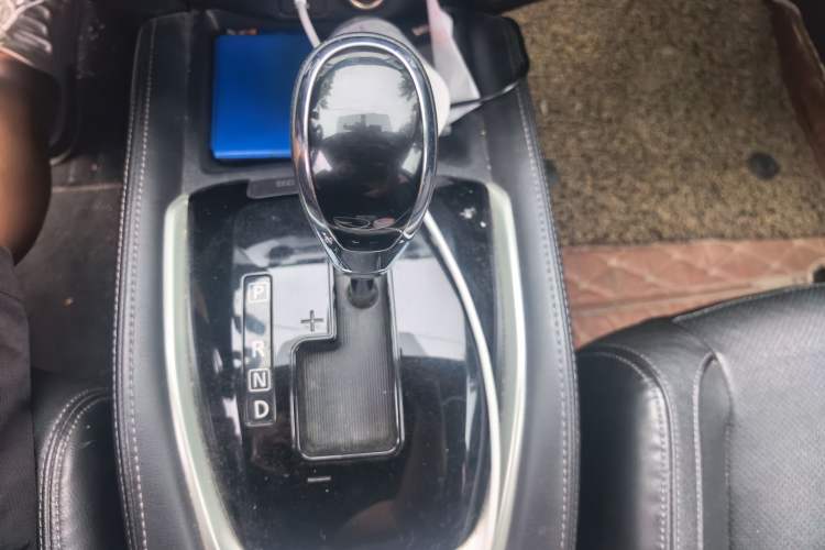 Used Nissan X-Trail 2017 2.0L CVT Comfort Edition 2WD Gear Lever