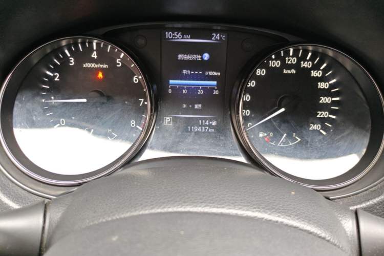 Used Nissan X-Trail 2017 2.0L CVT Comfort Edition 2WD Odometer Close Up