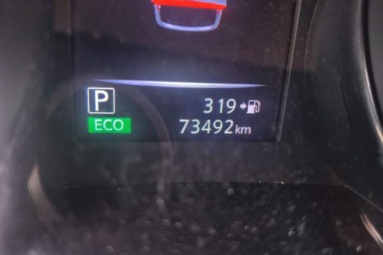Used Nissan X-Trail 2017 2.0L CVT Comfort Edition 2WD Odometer Close Up