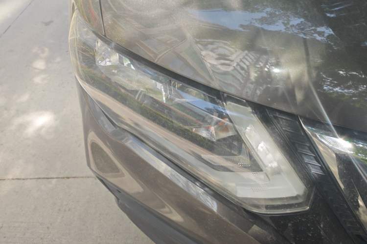 Used Nissan X-Trail 2017 2.0L CVT Comfort Edition 2WD Right Front Headlight