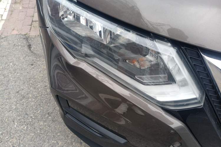 Used Nissan X-Trail 2017 2.0L CVT Comfort Edition 2WD Right Front Headlight