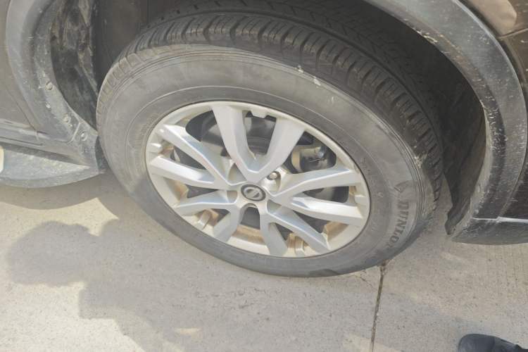 Used Nissan X-Trail 2017 2.0L CVT Comfort Edition 2WD Right Front Wheel Hub