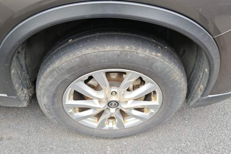 Used Nissan X-Trail 2017 2.0L CVT Comfort Edition 2WD Right Front Wheel Hub