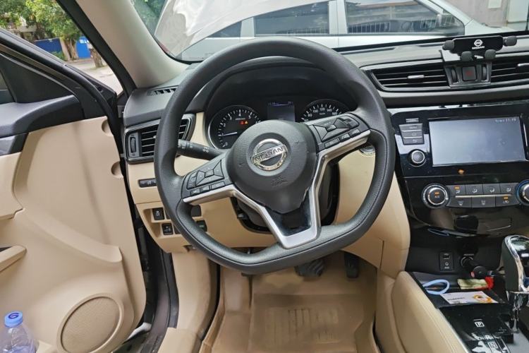 Used Nissan X-Trail 2017 2.0L CVT Comfort Edition 2WD Steering Wheel