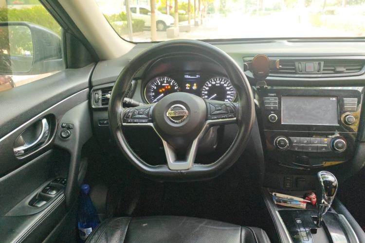 Used Nissan X-Trail 2017 2.0L CVT Comfort Edition 2WD Steering Wheel