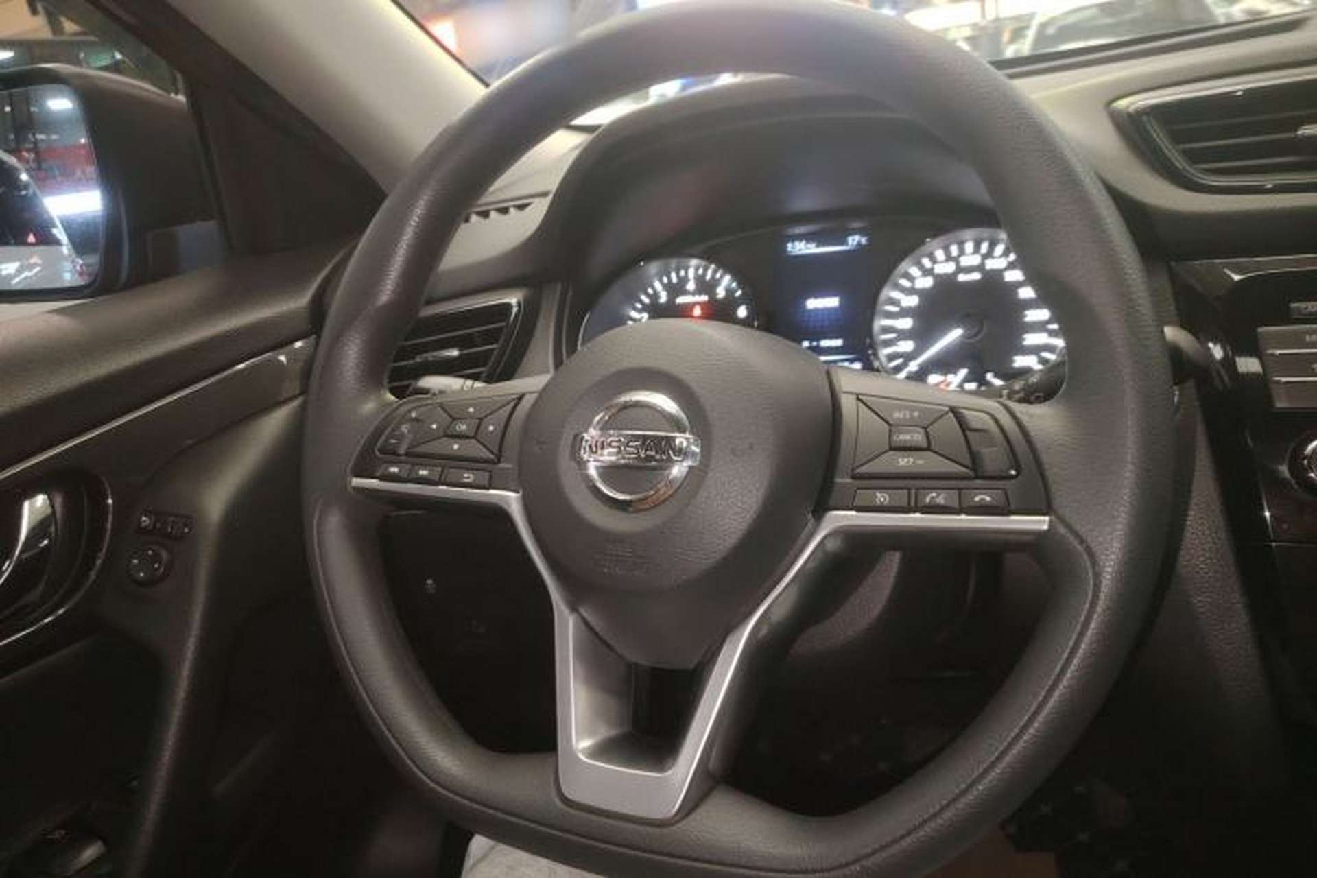 Used Nissan X-Trail 2017 2.0L CVT Comfort Edition 2WD Steering Wheel
