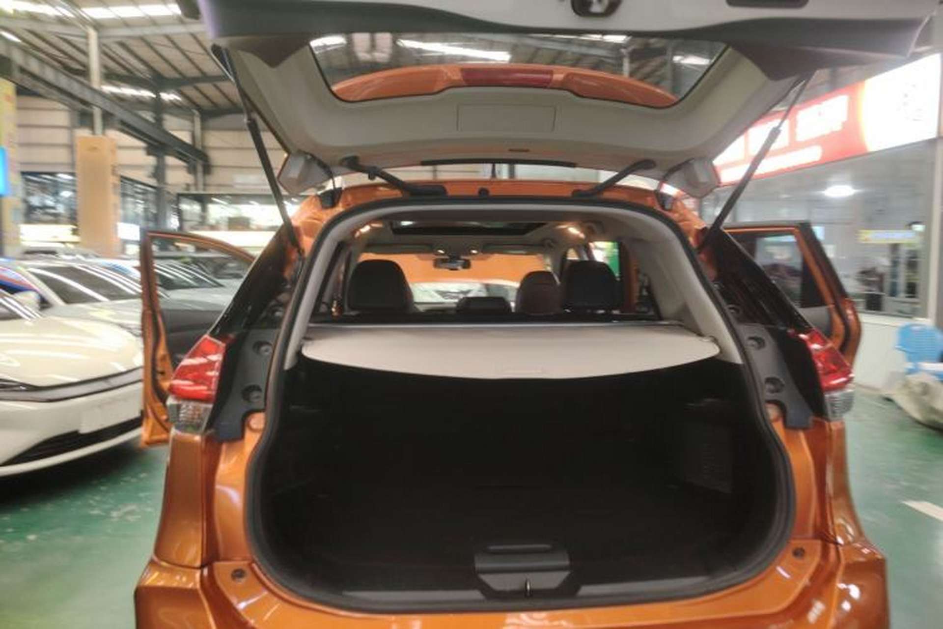 Used Nissan X-Trail 2017 2.0L CVT Comfort Edition 2WD Trunk