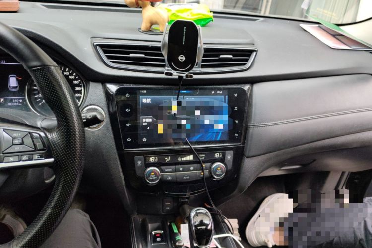 Used Nissan X-Trail 2019 2.0L CVT Smart Connect Comfort Edition 2WD Audio And AC Panel