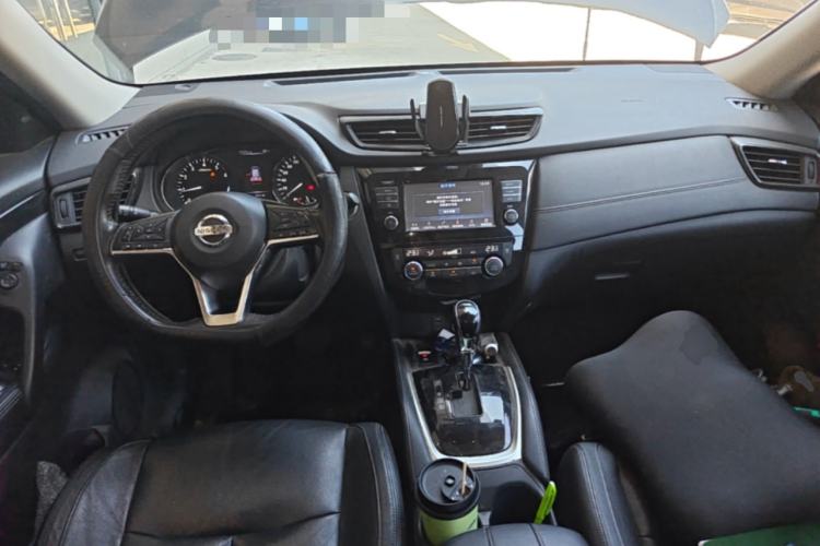 Used Nissan X-Trail 2019 2.0L CVT Comfort Edition 2WD Center Console