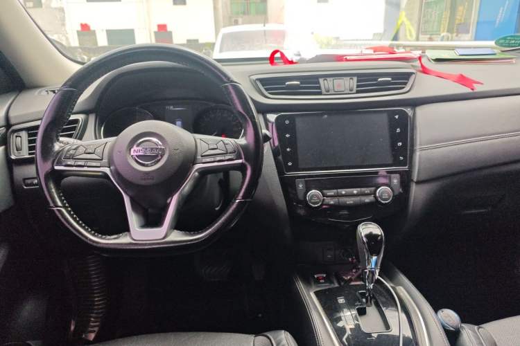 Used Nissan X-Trail 2019 2.0L CVT Comfort Edition 2WD Center Console