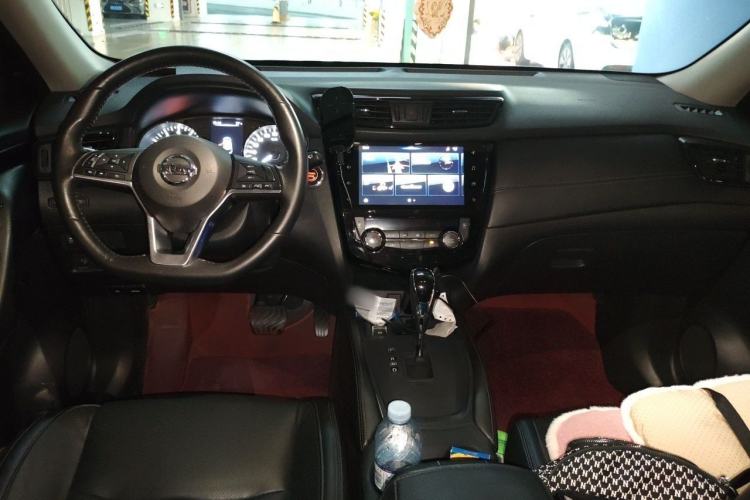 Used Nissan X-Trail 2019 2.0L CVT Smart Connect Comfort Edition 2WD Center Console